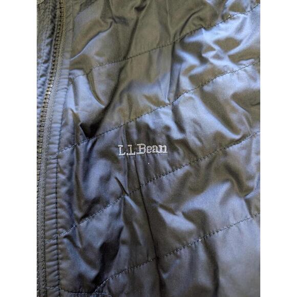 L.L. Bean Women's 1X Plus Navy Blue Quilted Primaloft Vest - Picture 2 of 5